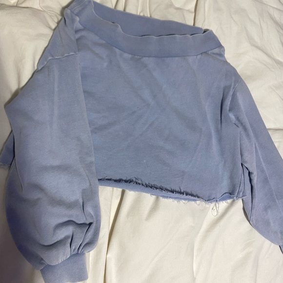 H&M Cropped Sweatshirt - Picture 1 of 3